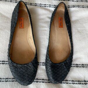 Miz Mooz Scale Flats | Women's size 6